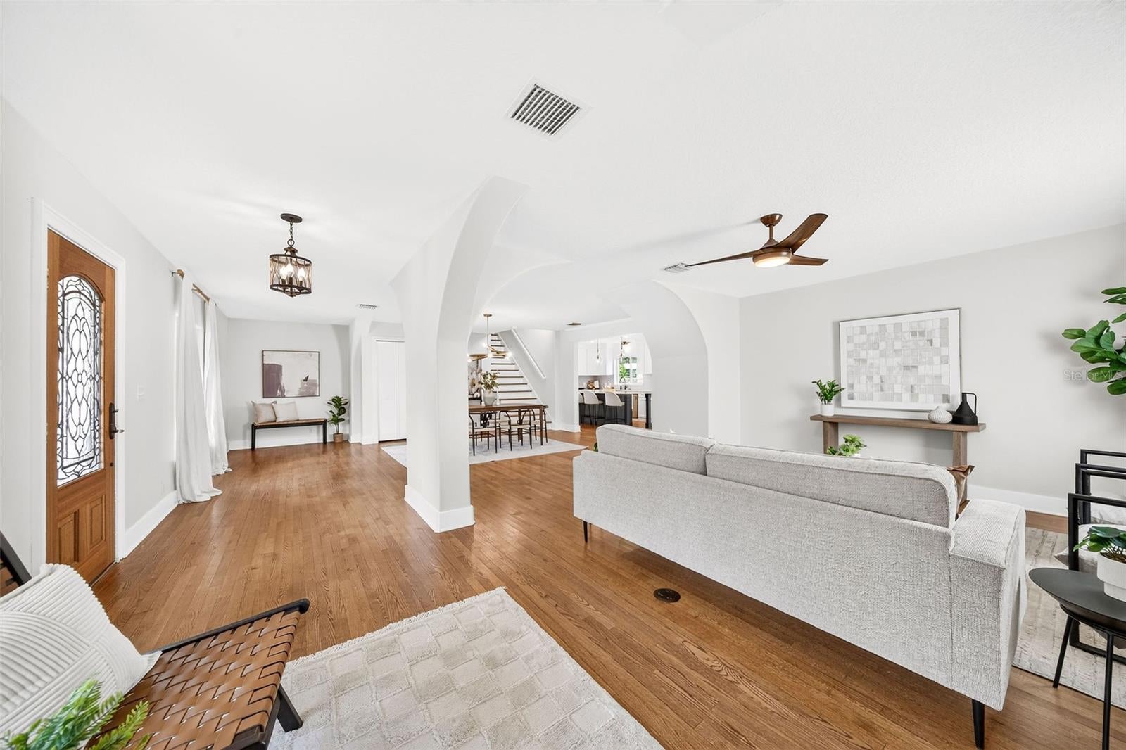 1615 DORMONT LANE