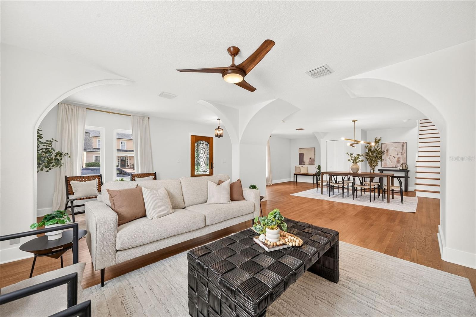 1615 DORMONT LANE