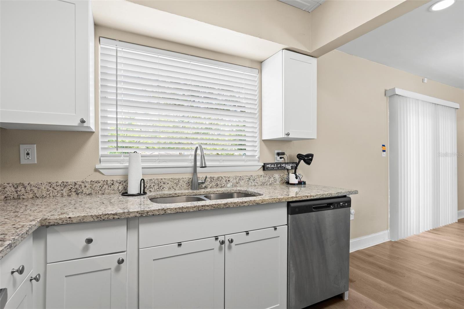 DUNEDIN LAKEWOOD ESTATES 3RD ADD - Residential Lease