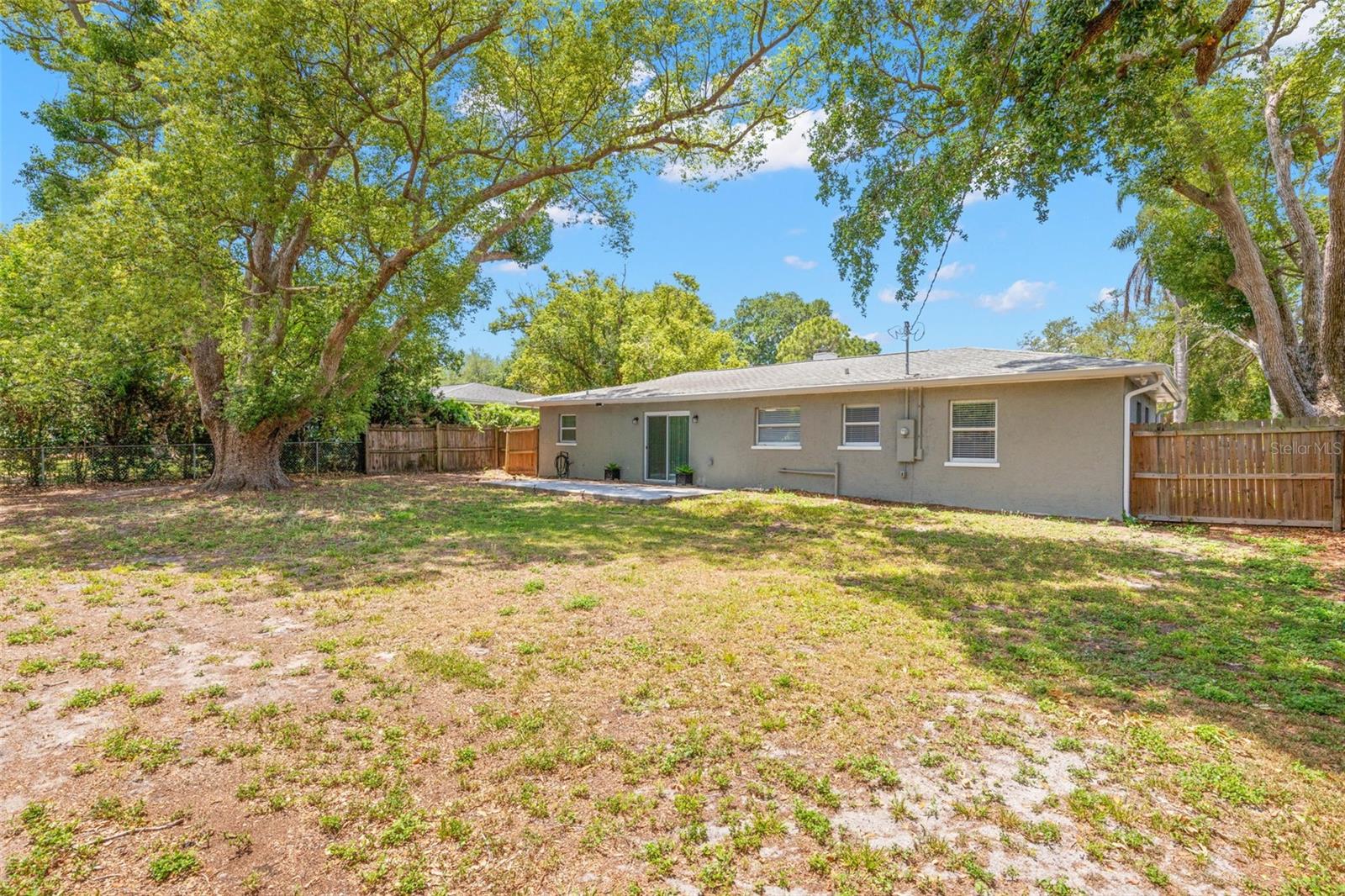 DUNEDIN LAKEWOOD ESTATES 3RD ADD - Residential Lease