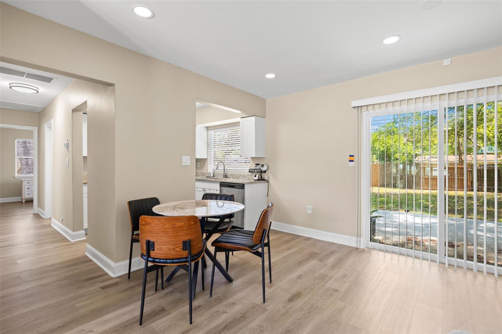 DUNEDIN LAKEWOOD ESTATES 3RD ADD - Residential Lease