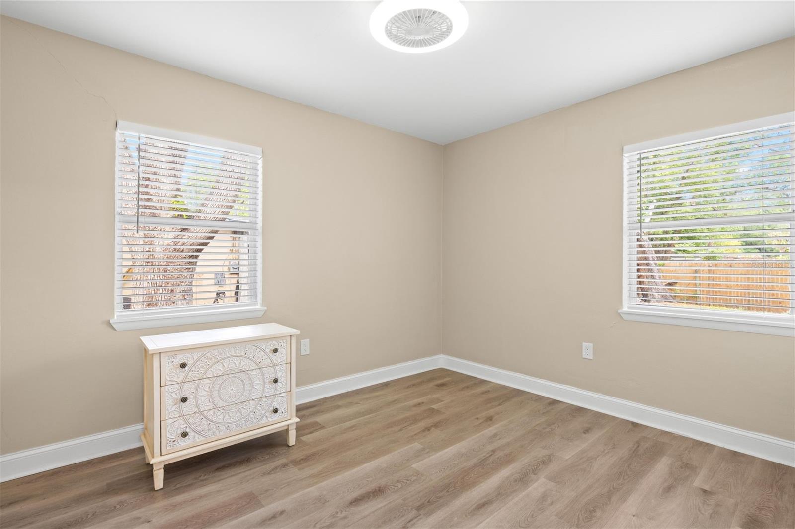 DUNEDIN LAKEWOOD ESTATES 3RD ADD - Residential Lease