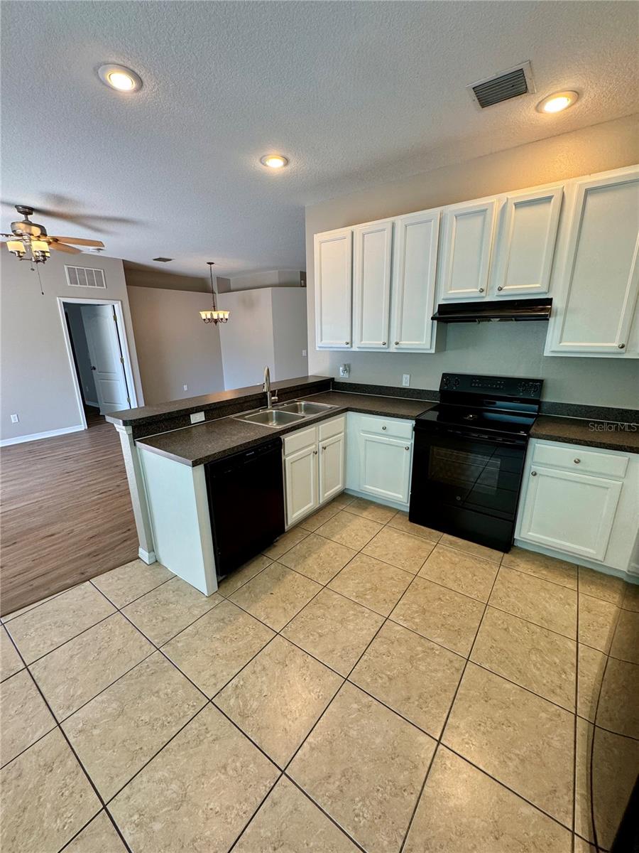 WELLINGTON SOUTH AT BAY PARK - Residential