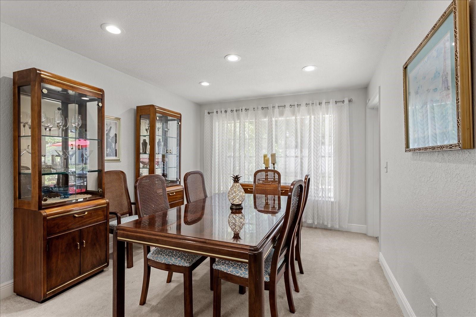 NORTHRIDGE - Residential