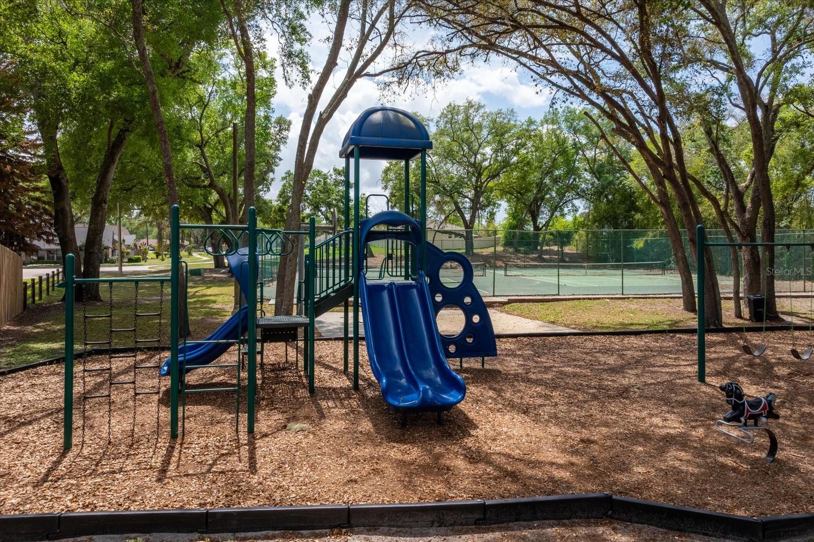 NORTHRIDGE - Residential