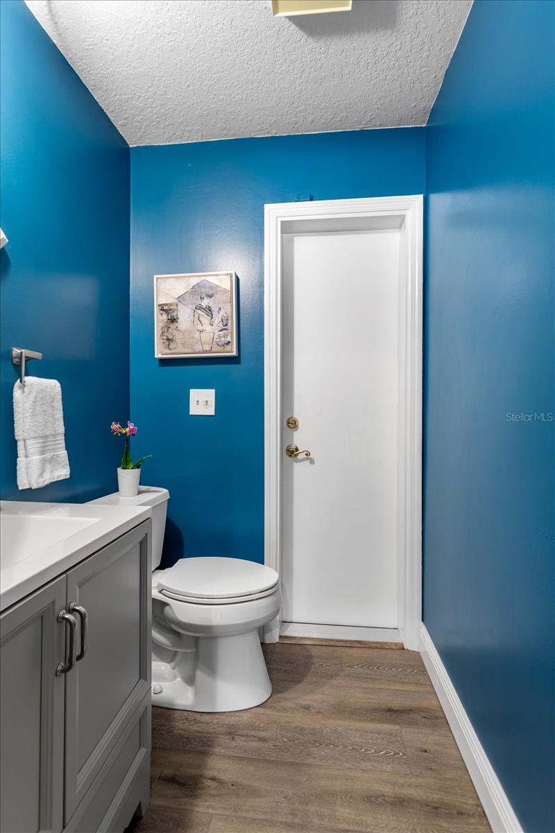 NORTHRIDGE - Residential