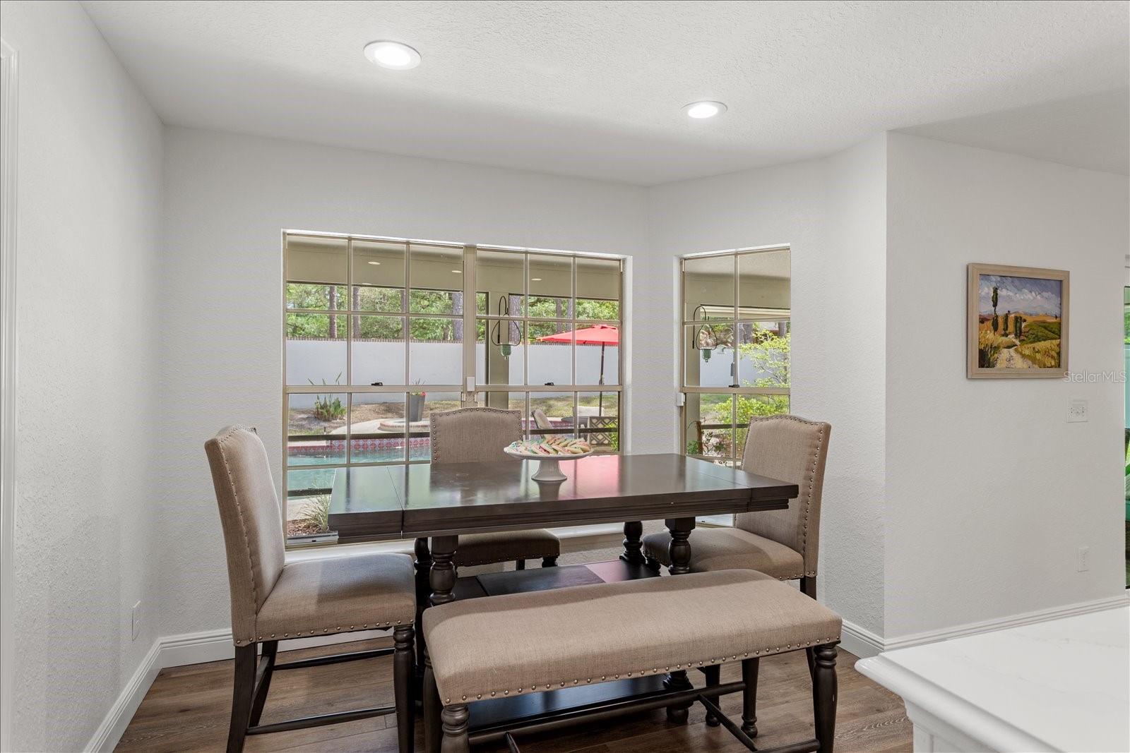 NORTHRIDGE - Residential