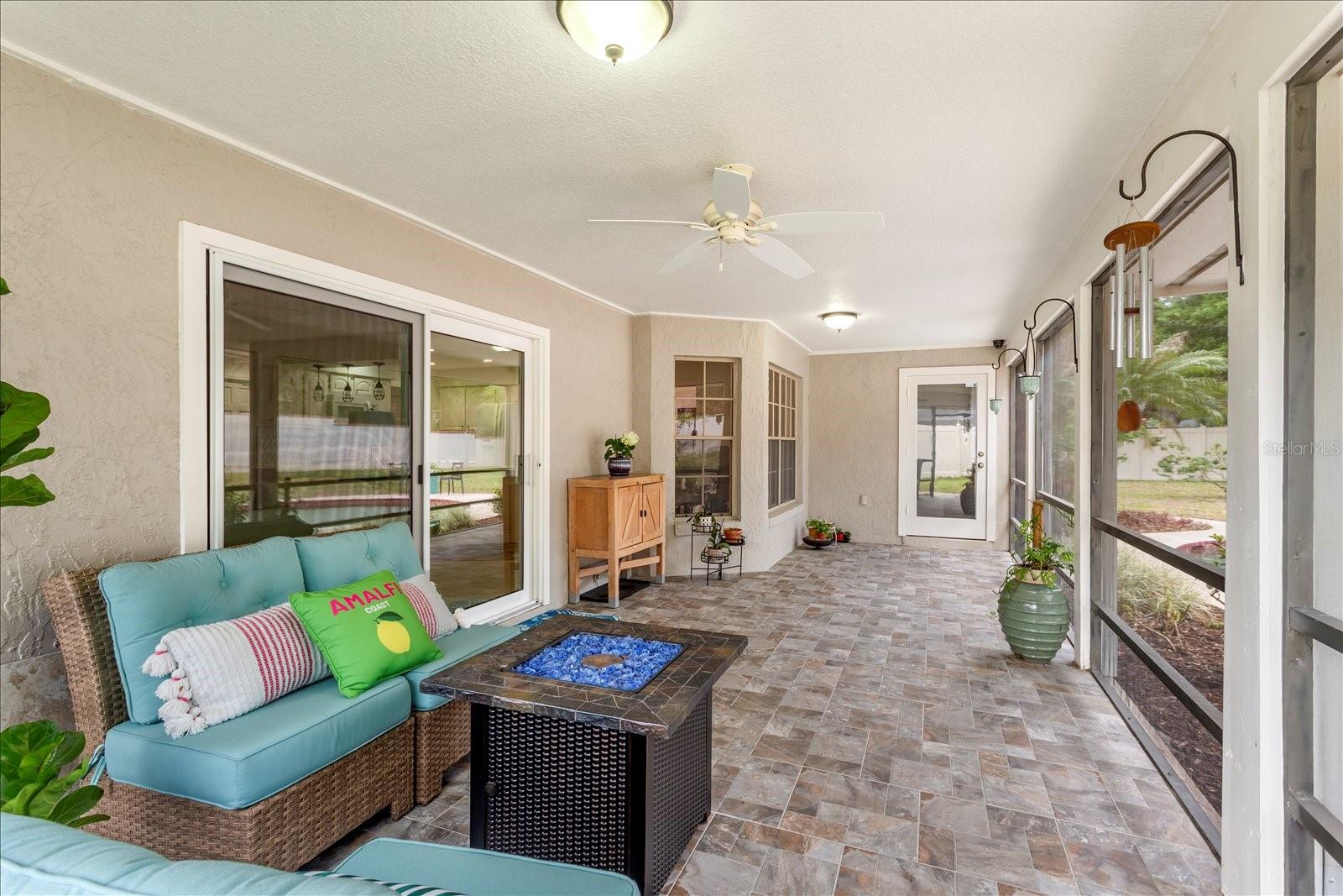 NORTHRIDGE - Residential