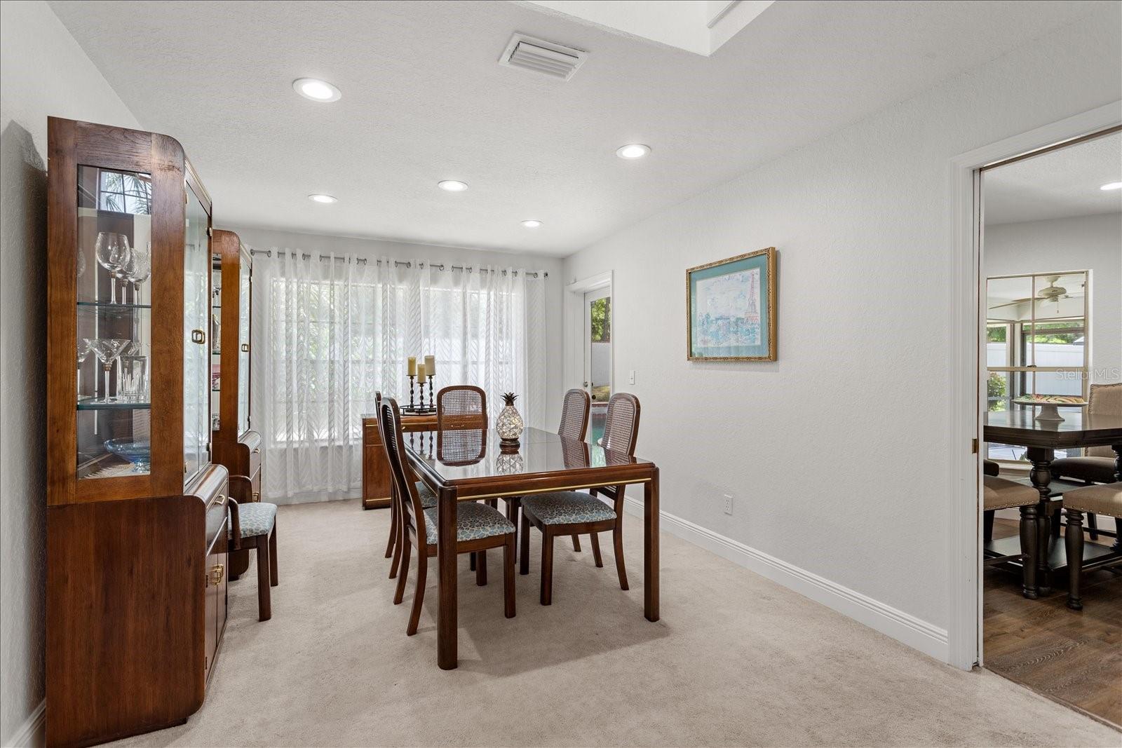 NORTHRIDGE - Residential