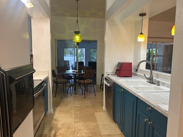 MAPLE LAKES - Residential