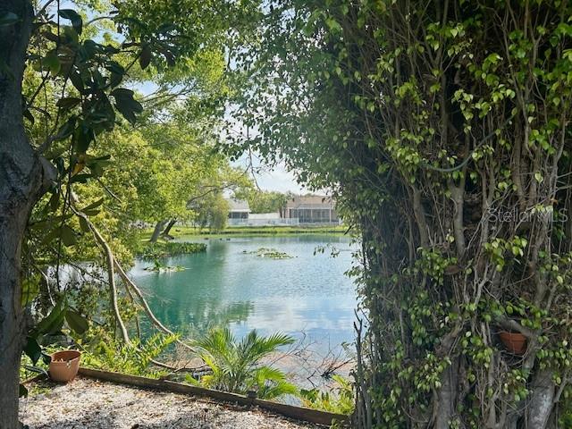 MAPLE LAKES - Residential