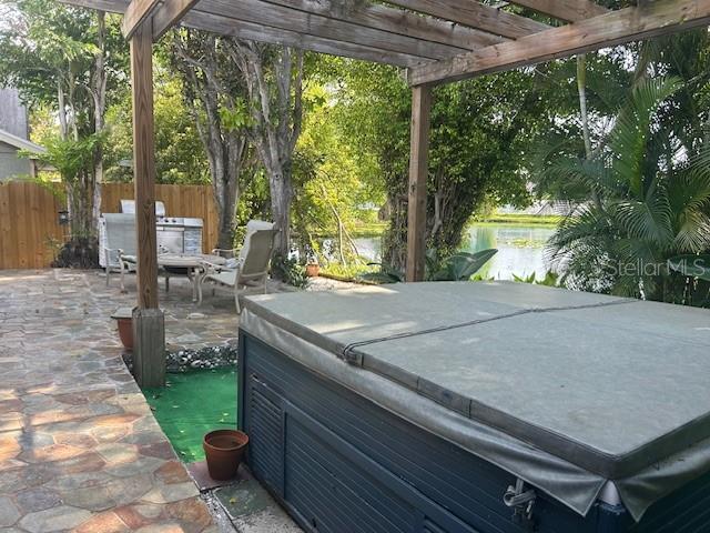 MAPLE LAKES - Residential