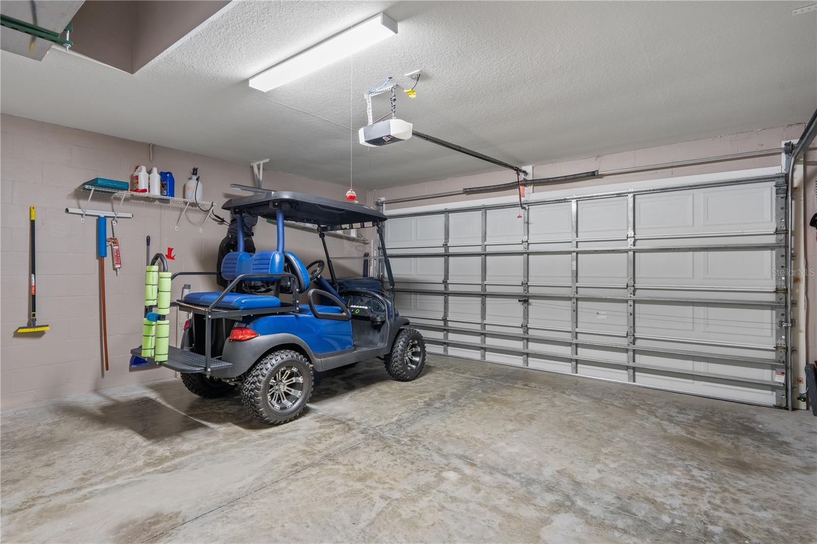 LEXINGTON OAKS VILLAGE 25 26 - Residential