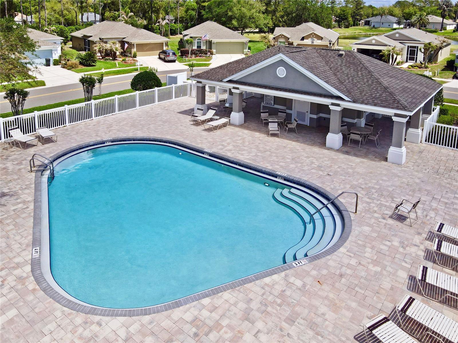 LEXINGTON OAKS VILLAGE 25 26 - Residential