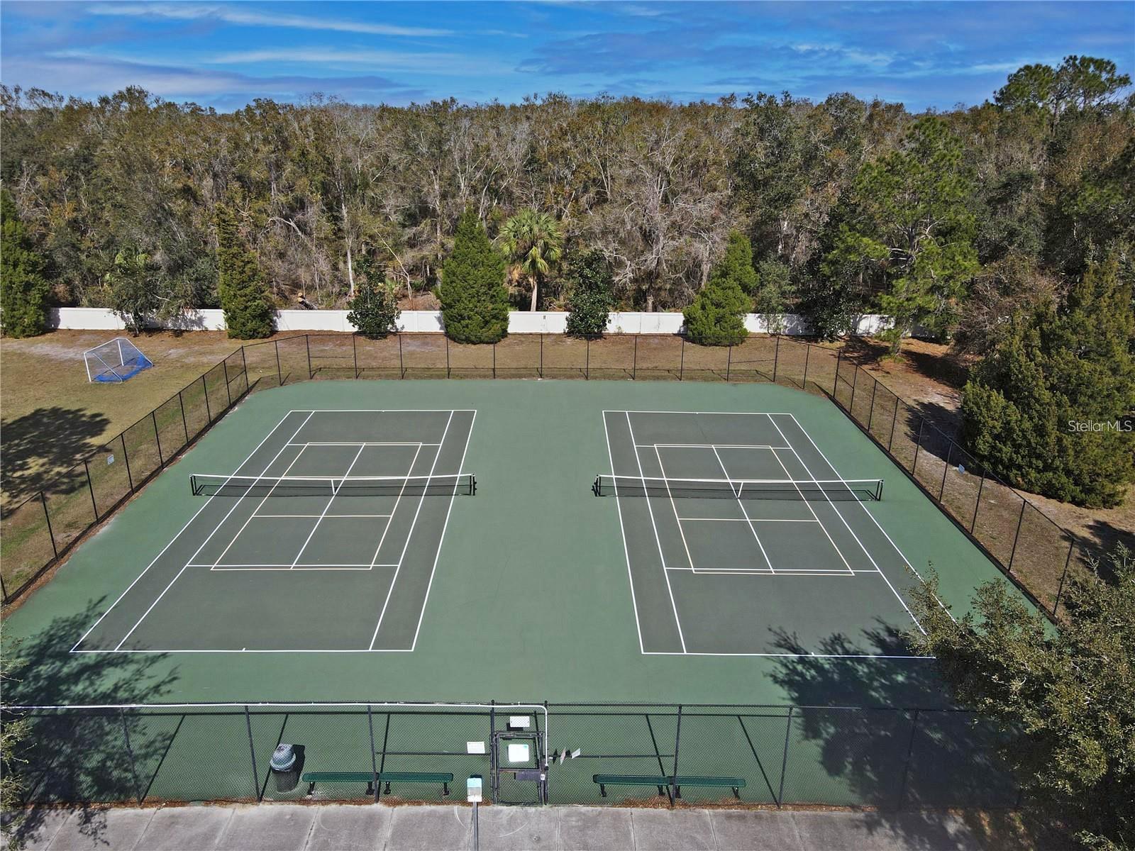 LEXINGTON OAKS VILLAGE 25 26 - Residential