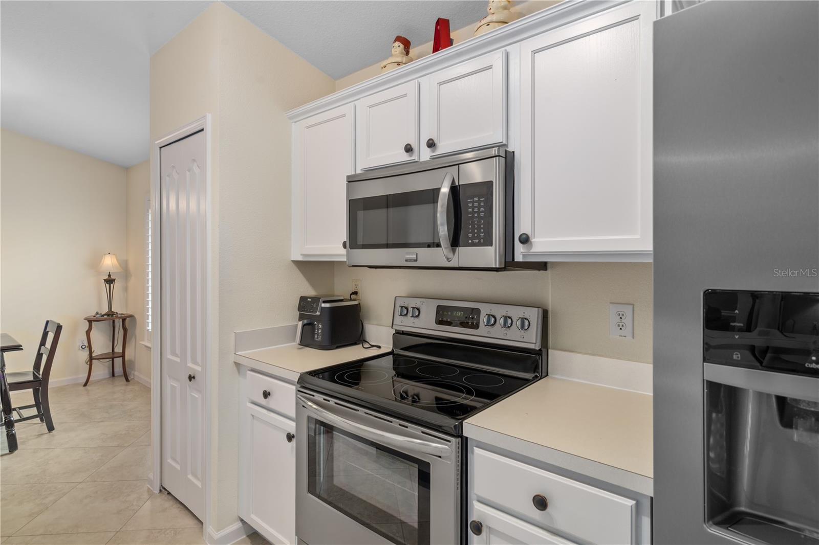 LEXINGTON OAKS VILLAGE 25 26 - Residential