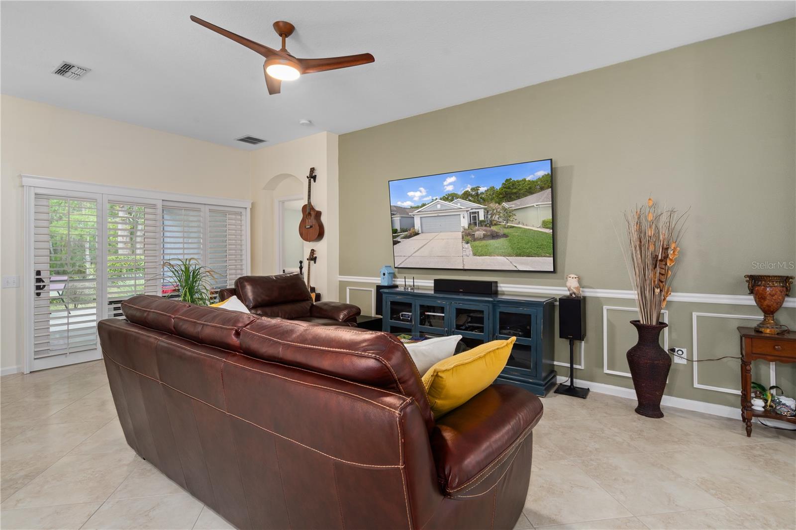 LEXINGTON OAKS VILLAGE 25 26 - Residential