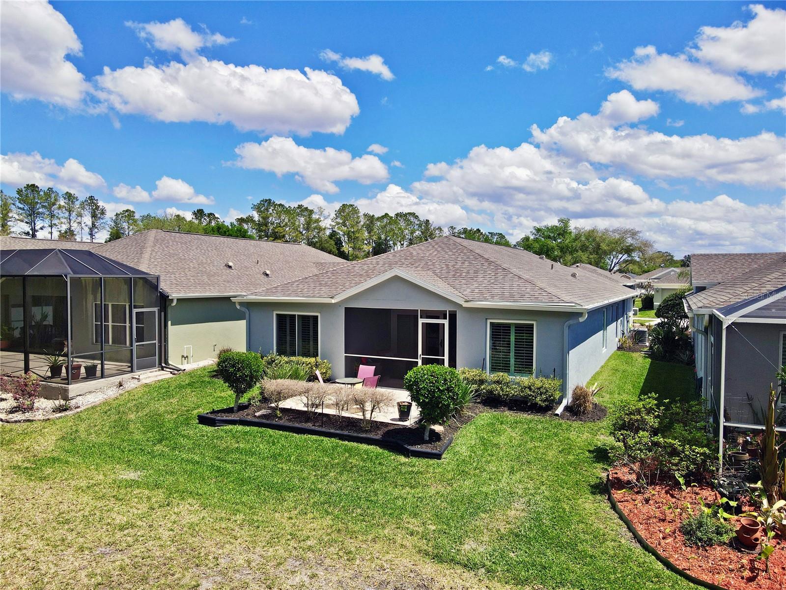 LEXINGTON OAKS VILLAGE 25 26 - Residential