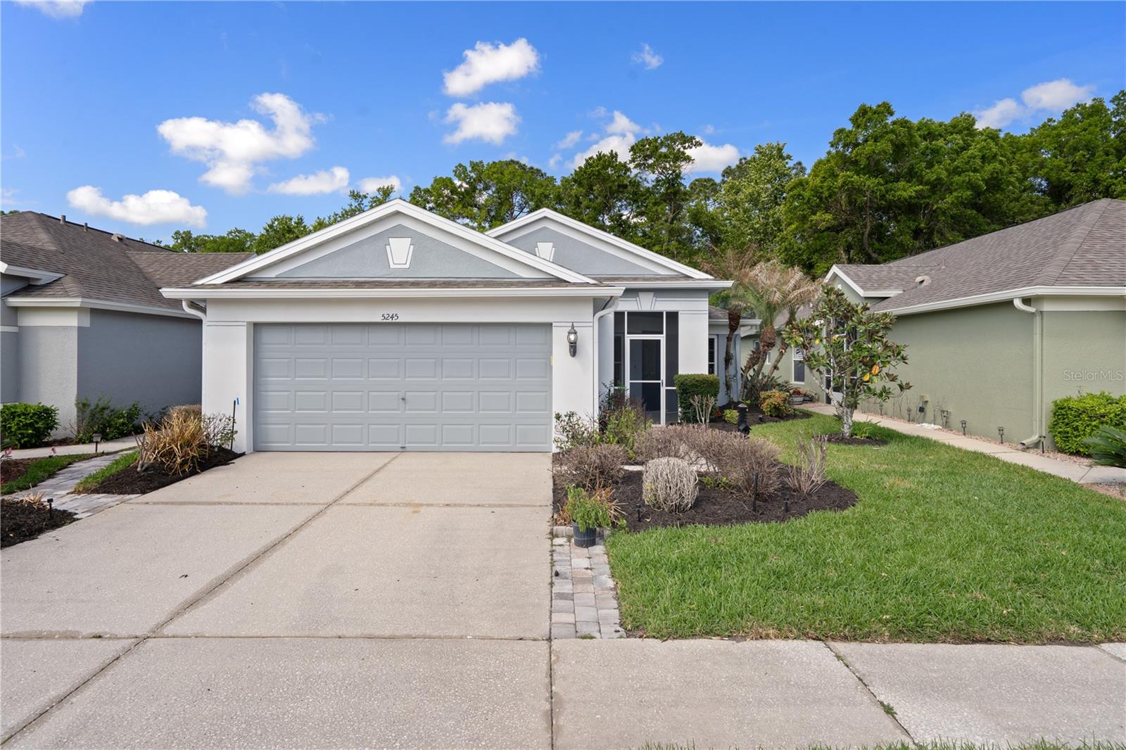 LEXINGTON OAKS VILLAGE 25 26 - Residential