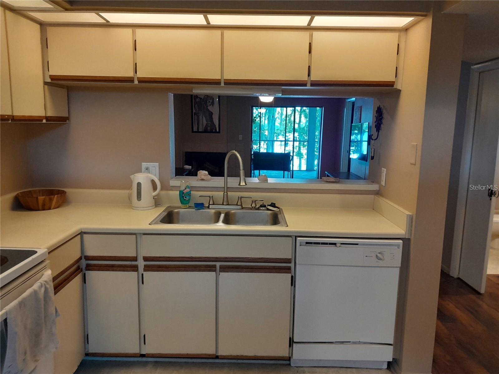 NORTHLAKE VILLAGE CONDO 8 - Residential