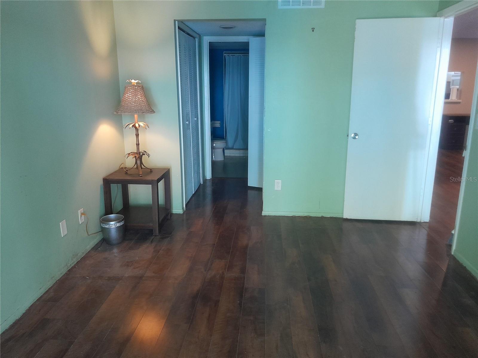 NORTHLAKE VILLAGE CONDO 8 - Residential