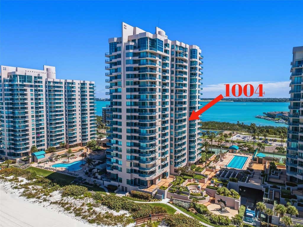 Photo of 1540 Gulf Boulevard #1004, Clearwater Beach, FL 33767 (MLS # TB8536571)