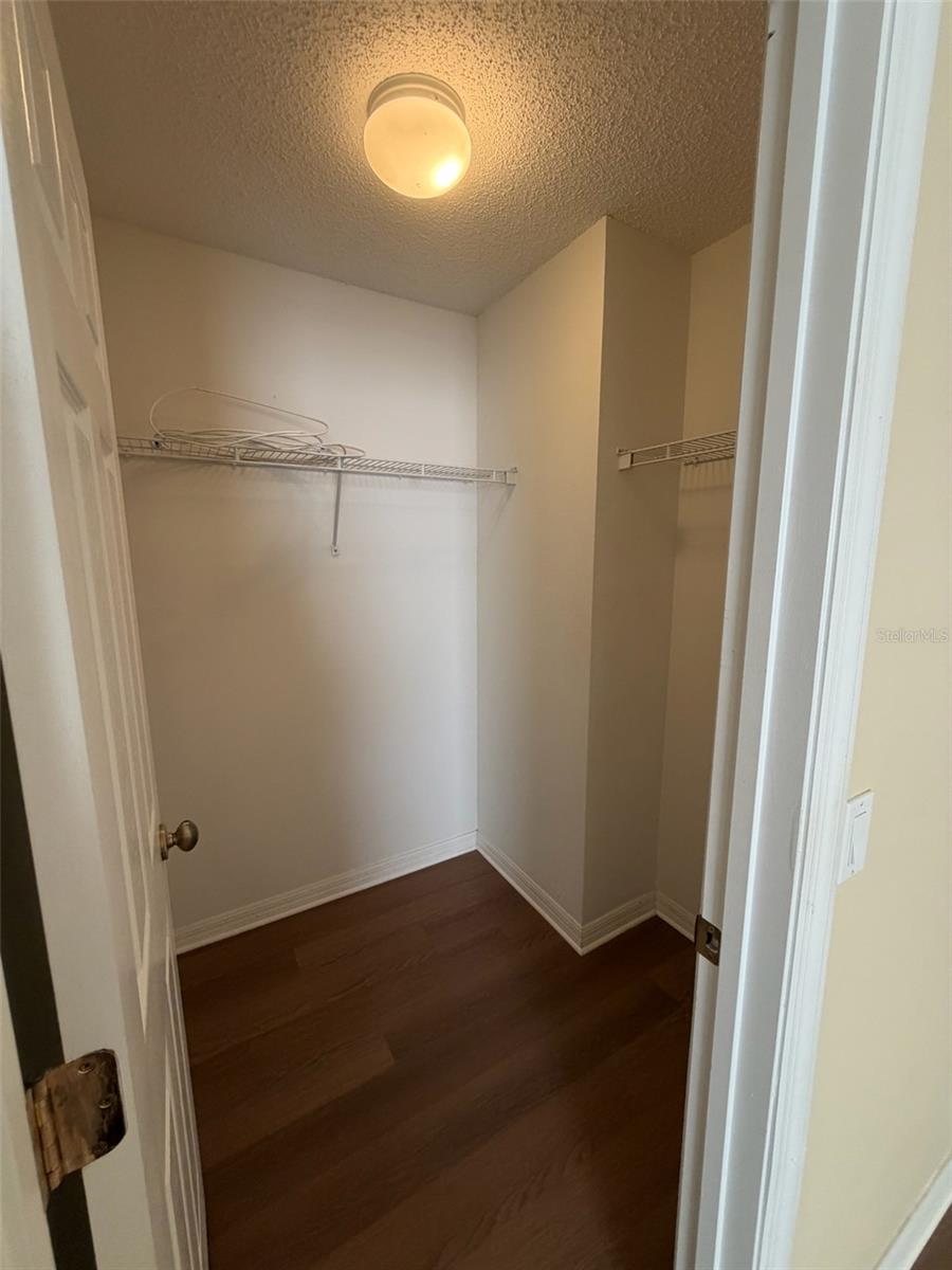 FOUR CORNERS PH 02 - Residential Lease