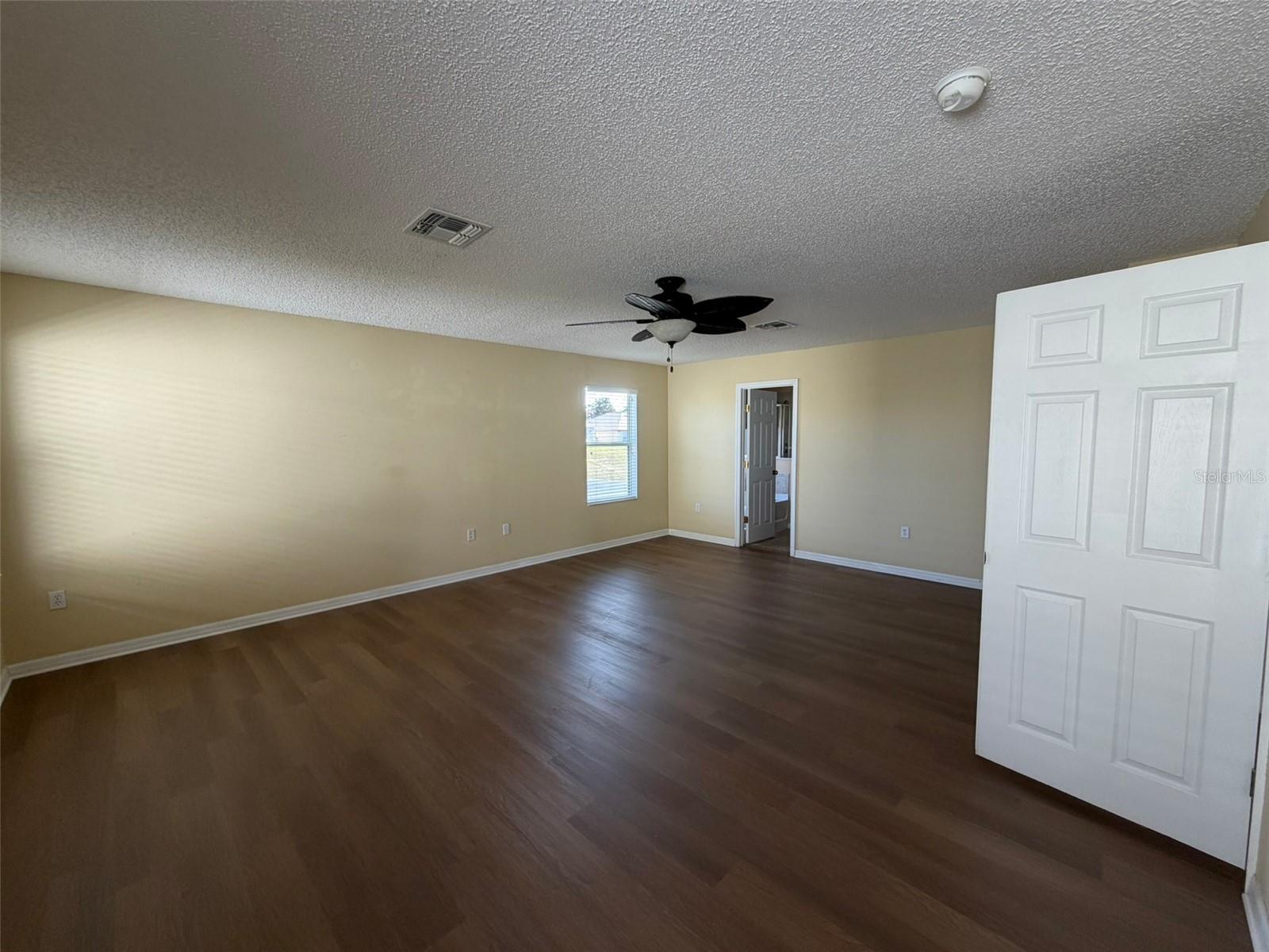 FOUR CORNERS PH 02 - Residential Lease