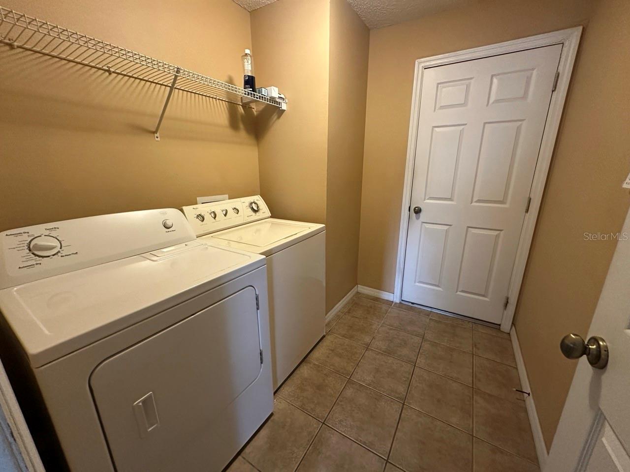 FOUR CORNERS PH 02 - Residential Lease