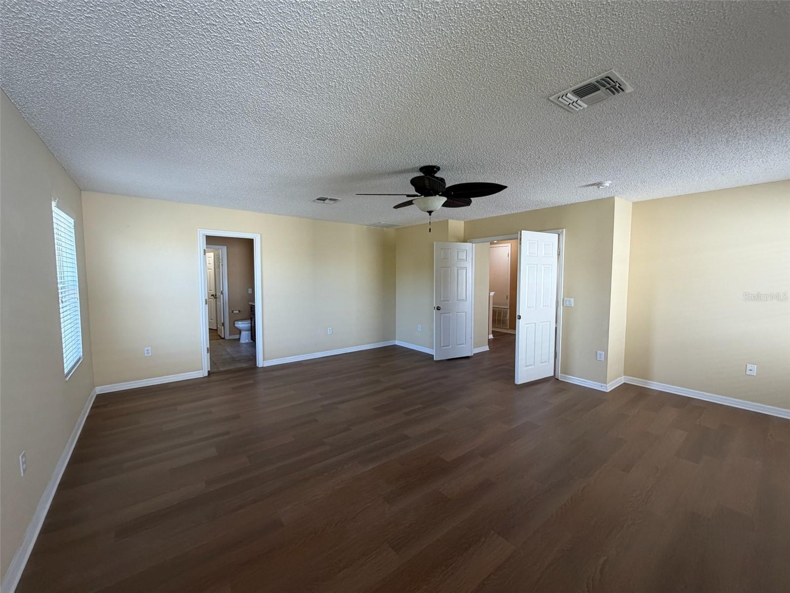 FOUR CORNERS PH 02 - Residential Lease