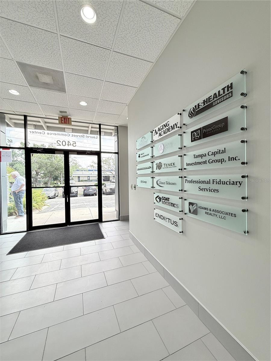 LAUREL STREET COMMERCE CENTER - Commercial Lease