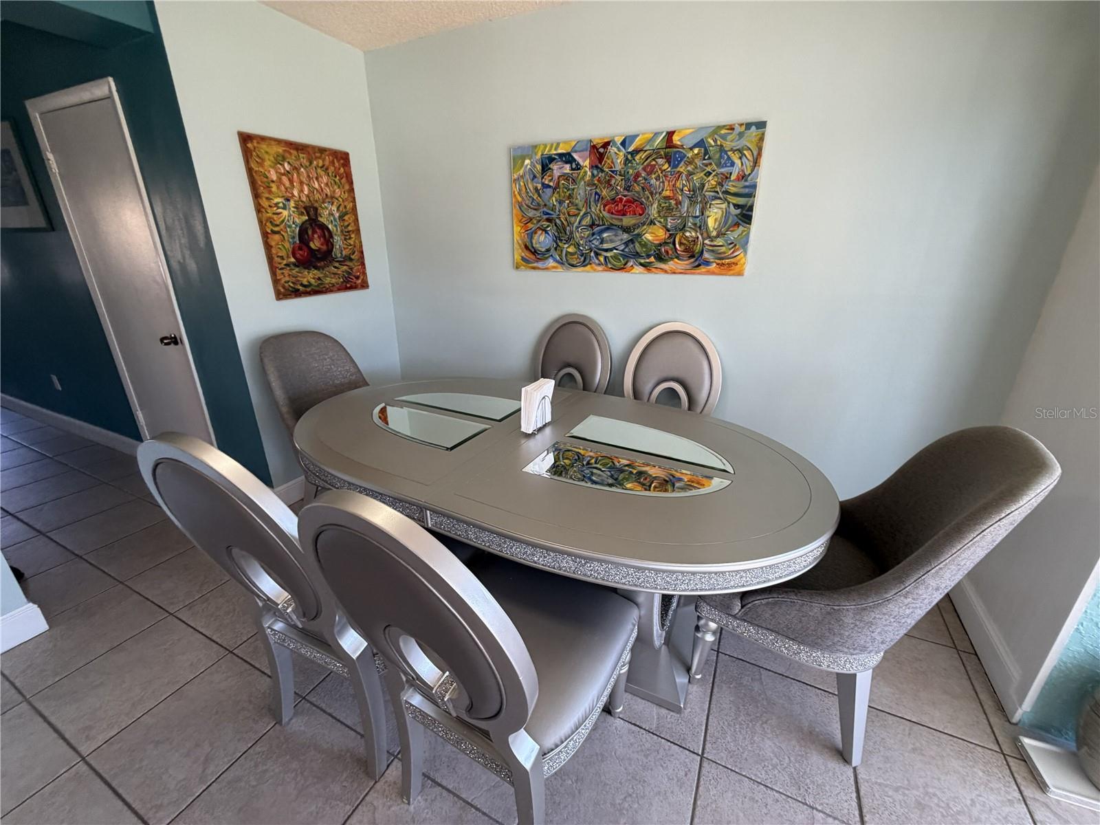 CINNAMON LAKE - Residential