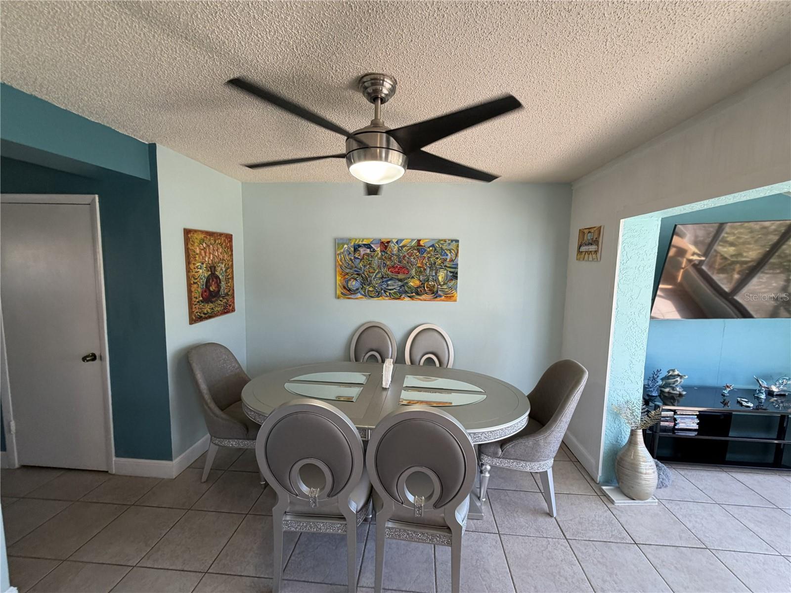 CINNAMON LAKE - Residential