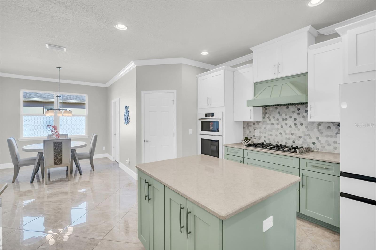 ARBOR CHASE - Residential