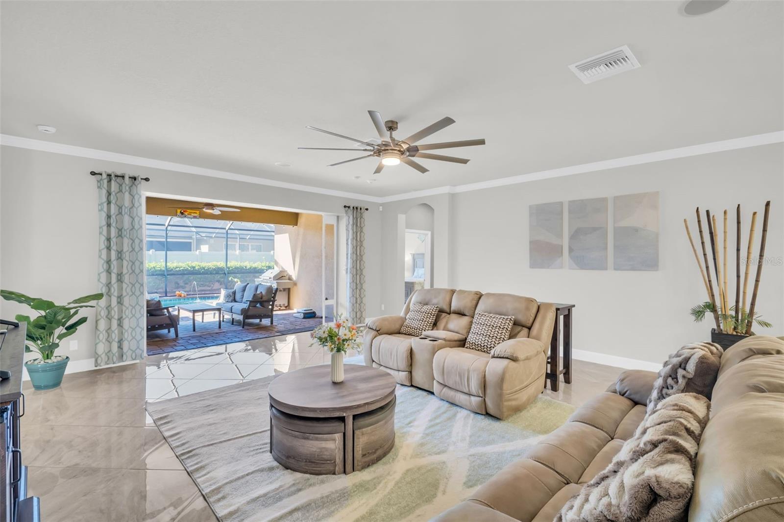 ARBOR CHASE - Residential