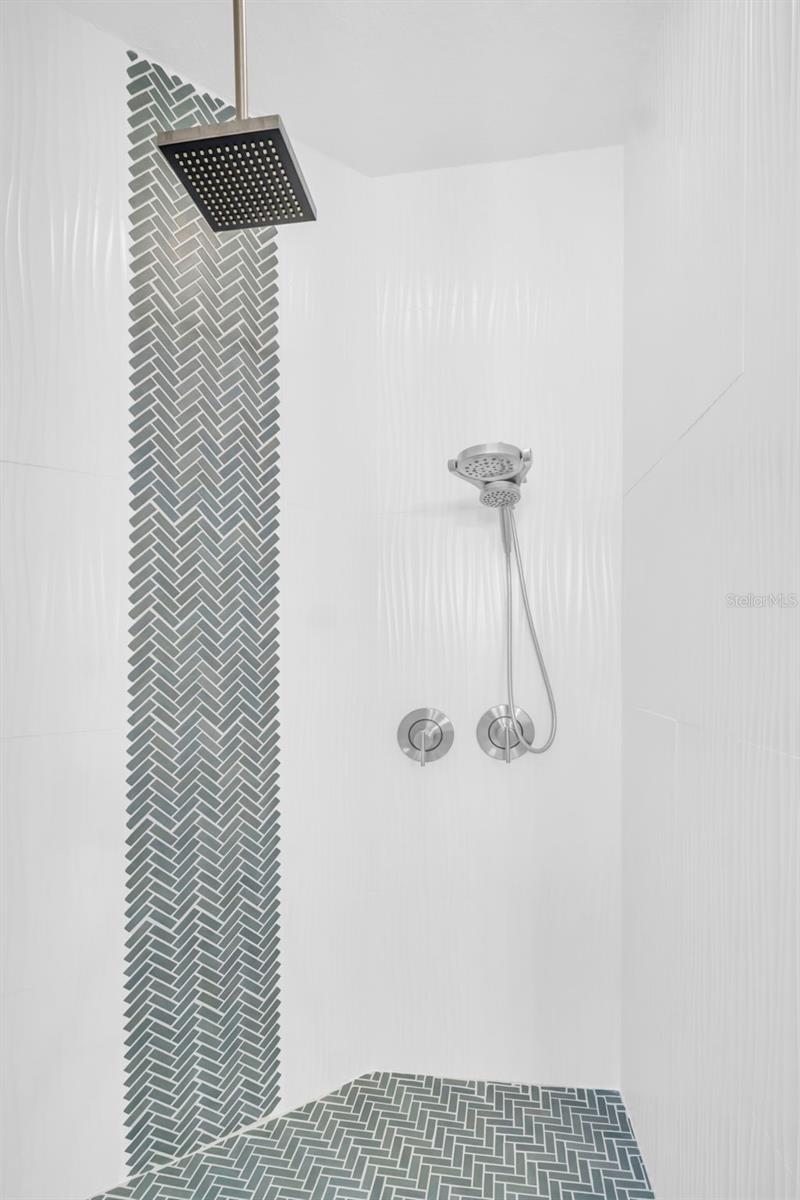 ARBOR CHASE - Residential