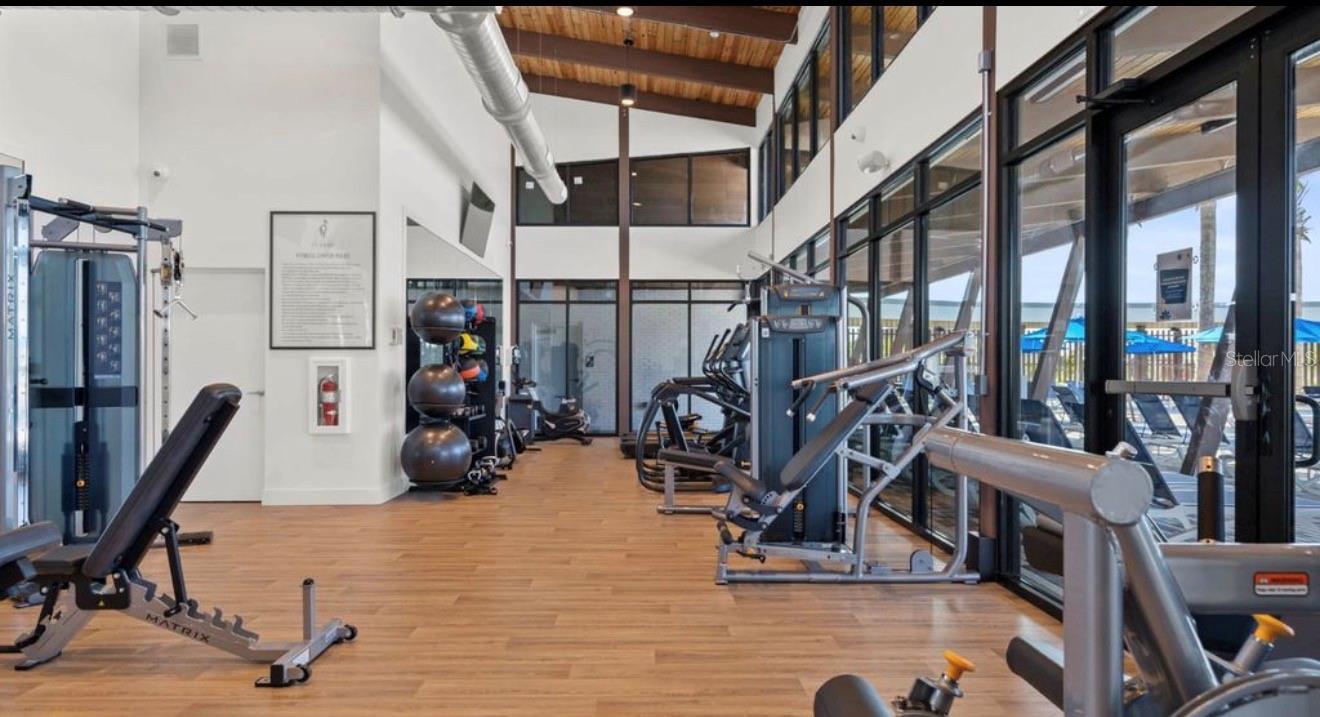 EVERBE 34S - Residential Lease