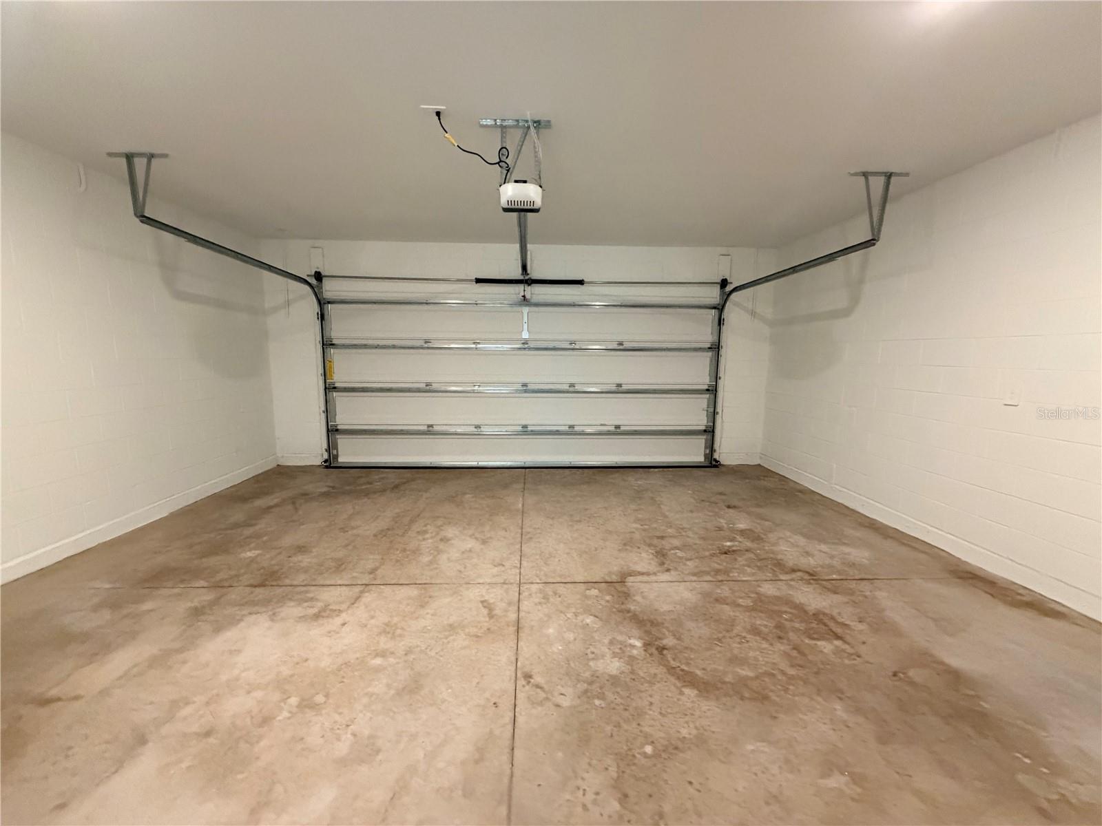 EVERBE 34S - Residential Lease