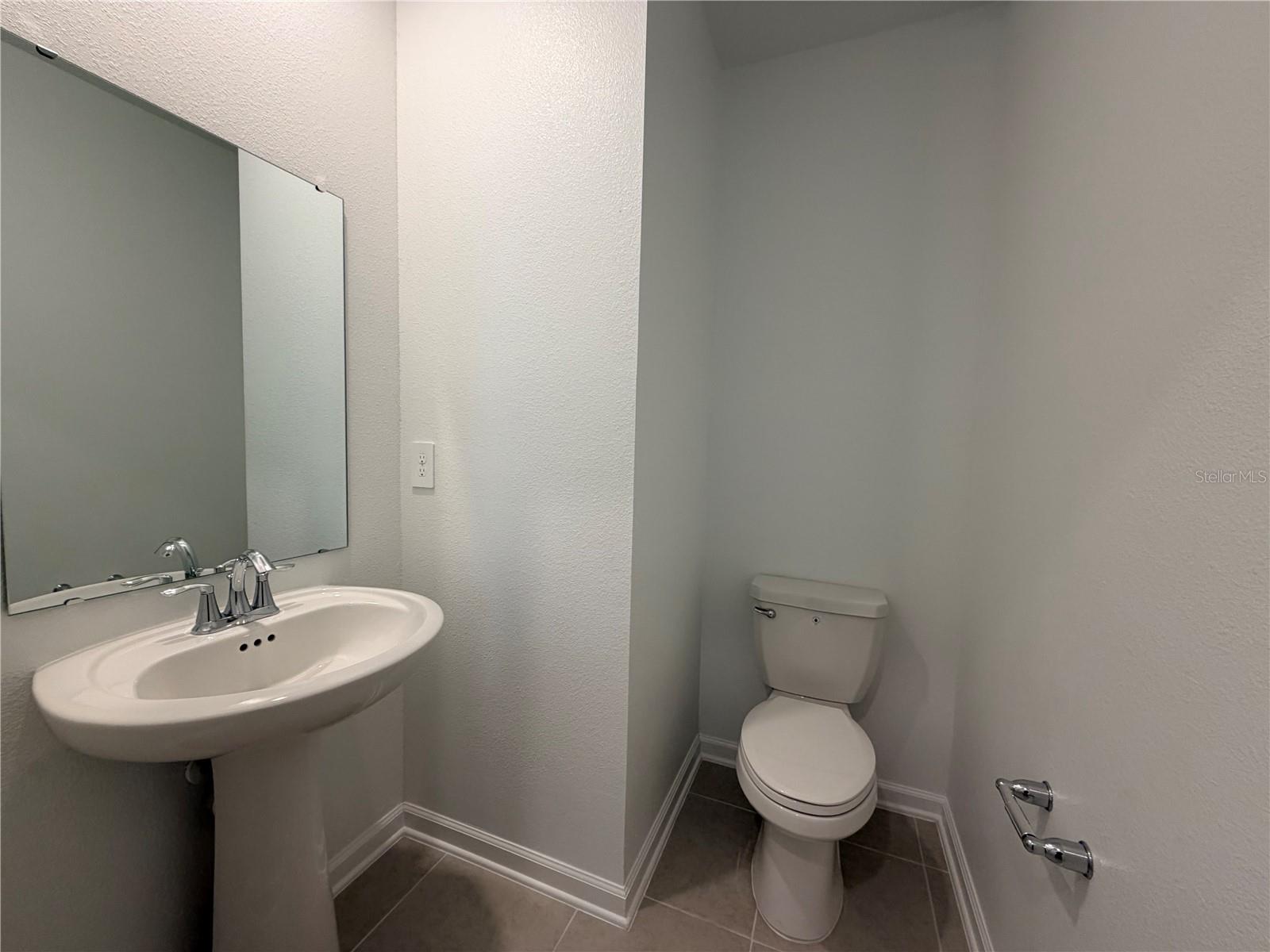 EVERBE 34S - Residential Lease