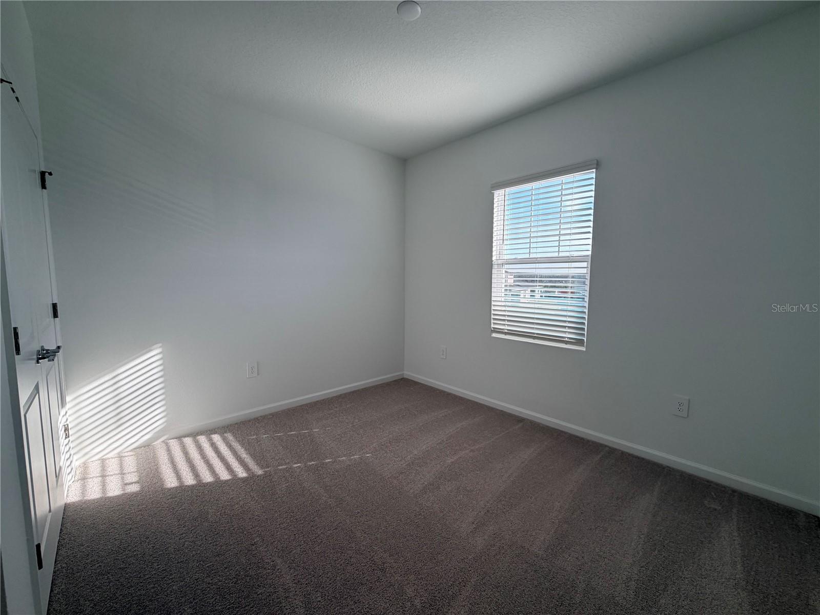 EVERBE 34S - Residential Lease