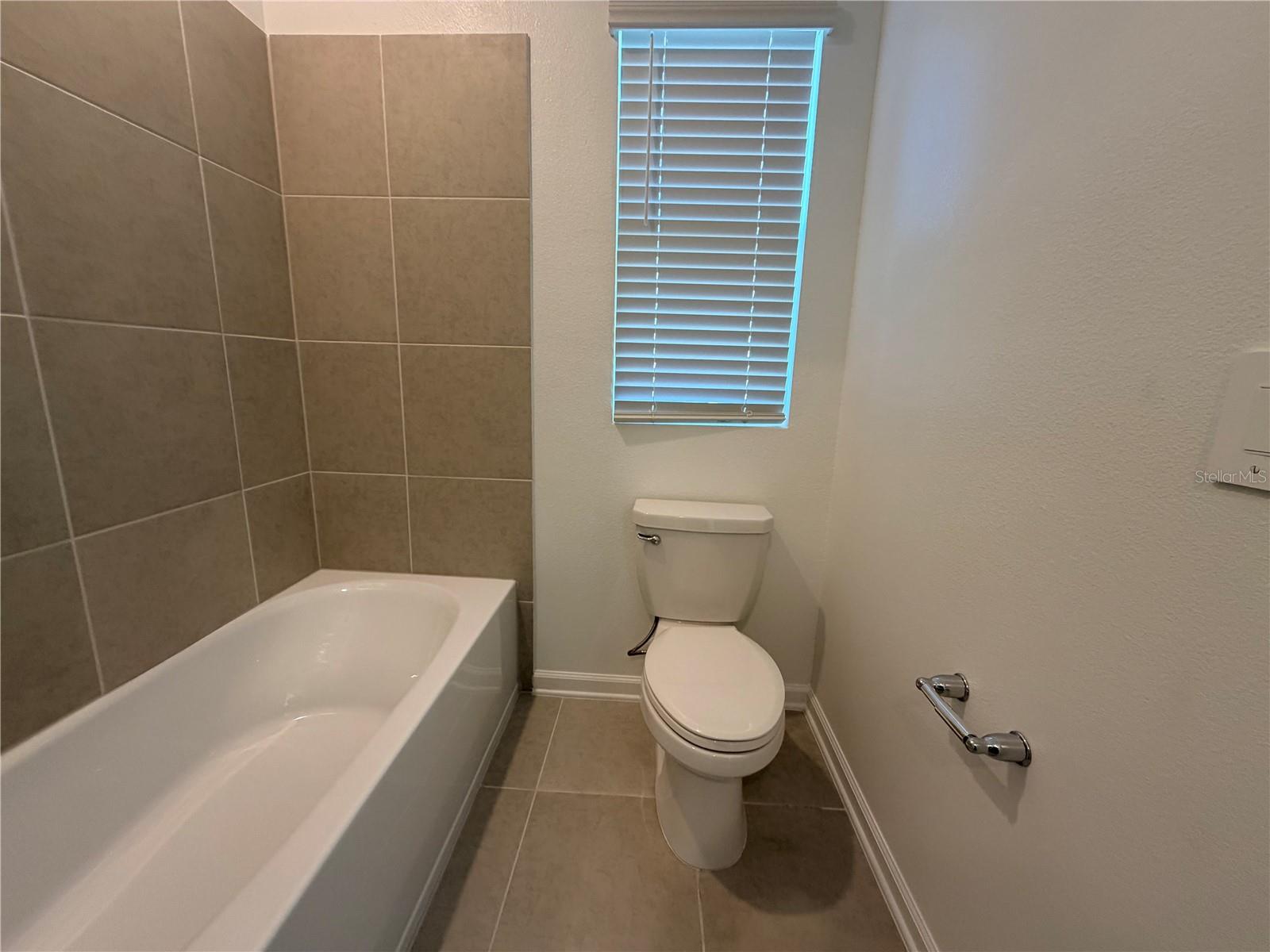 EVERBE 34S - Residential Lease