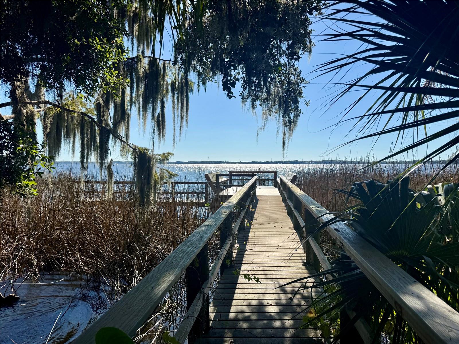 LAKEPLACE - Residential