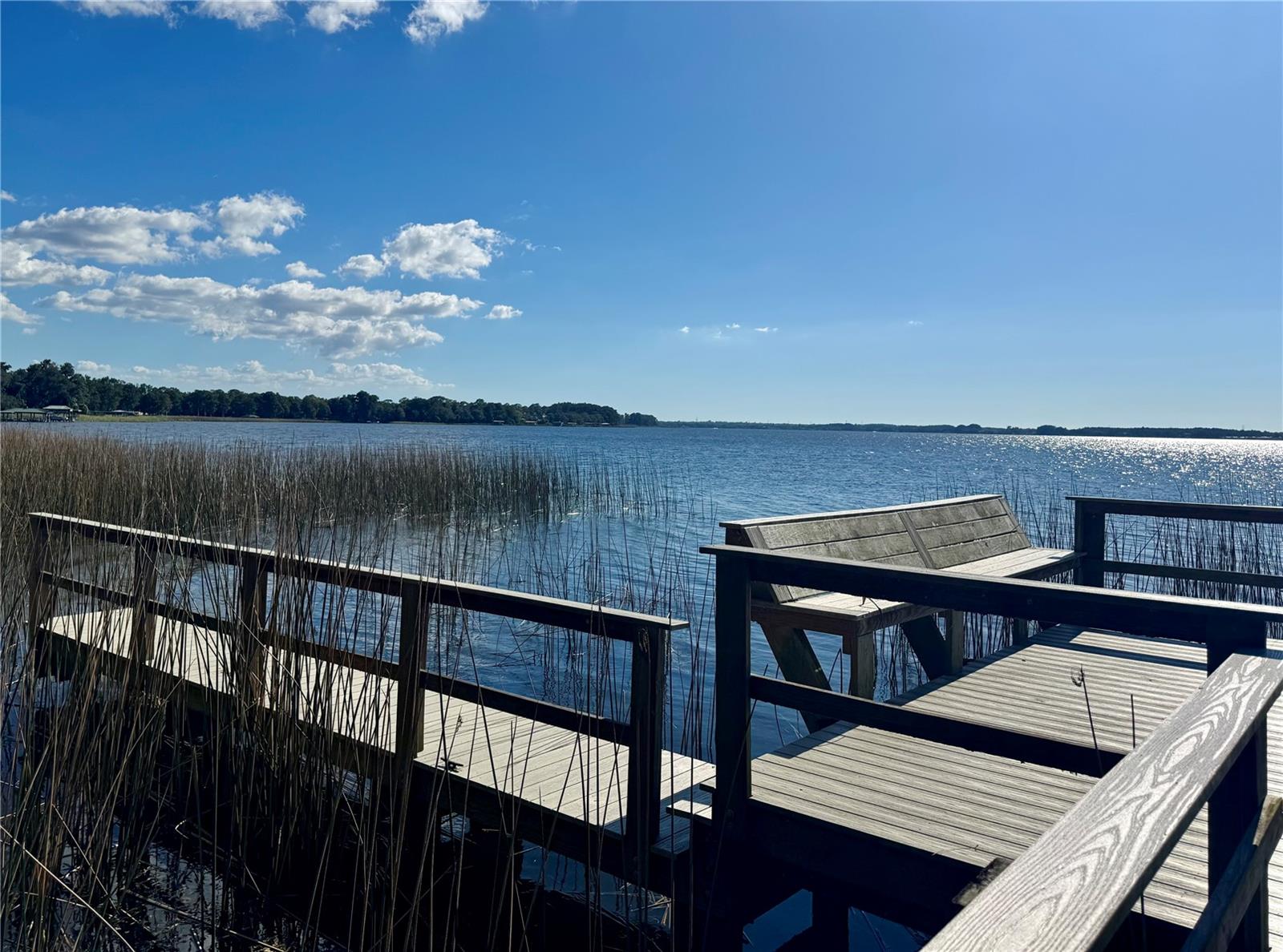 LAKEPLACE - Residential