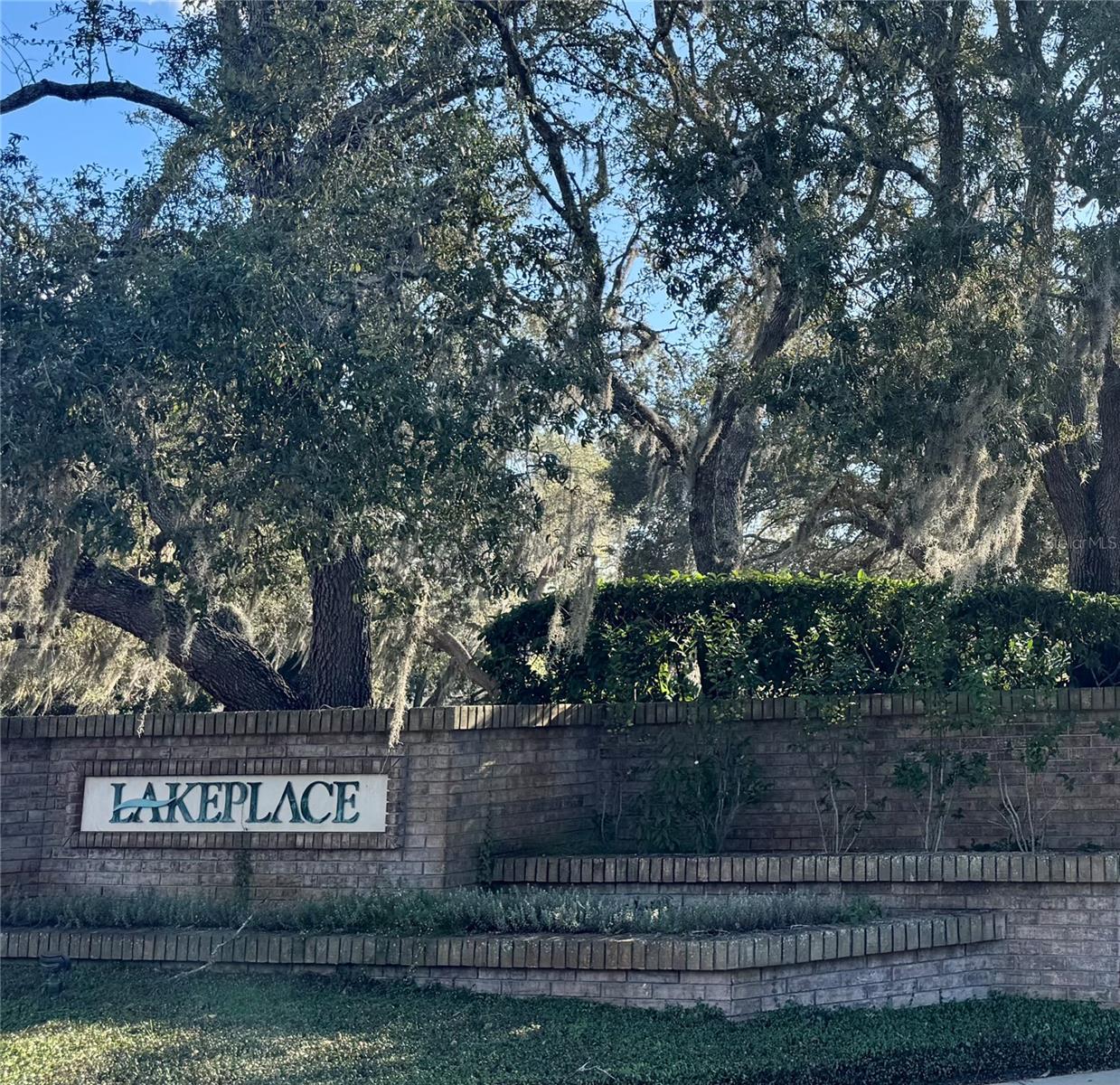 LAKEPLACE - Residential