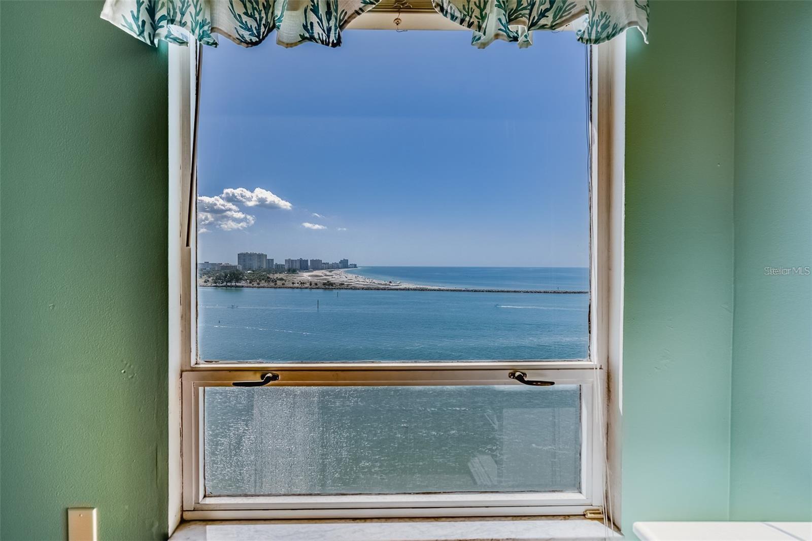 440 WEST CONDO - Residential Lease