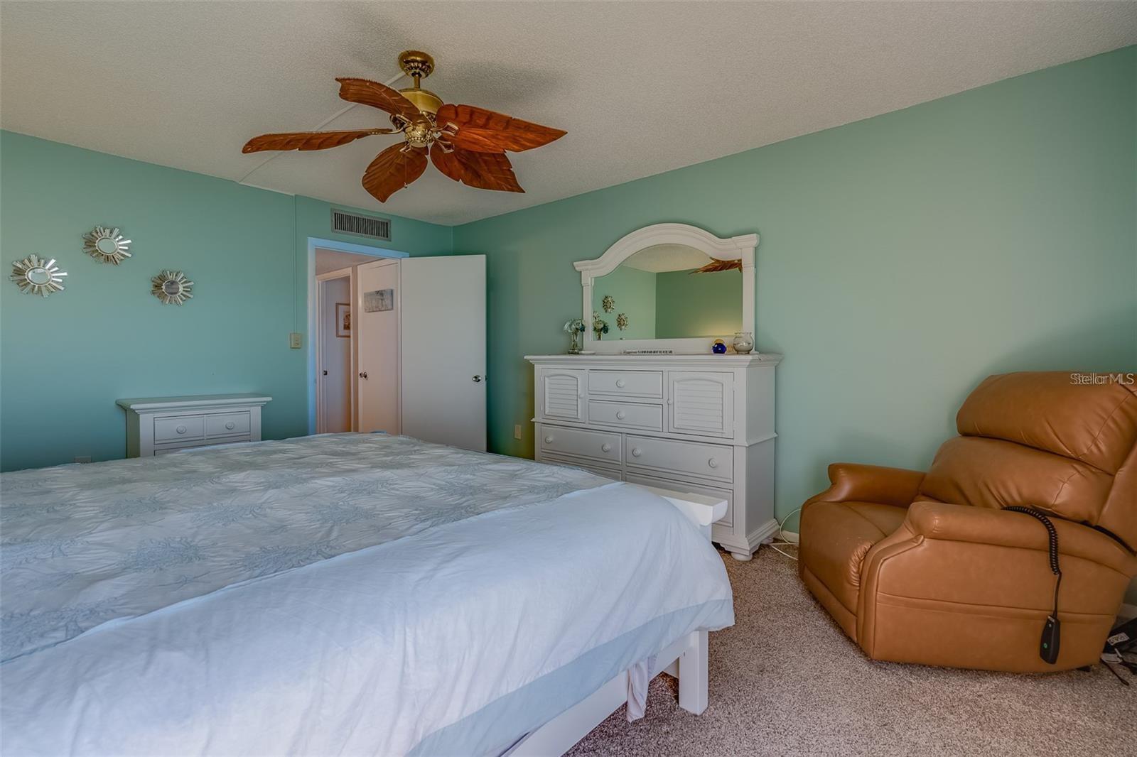 440 WEST CONDO - Residential Lease