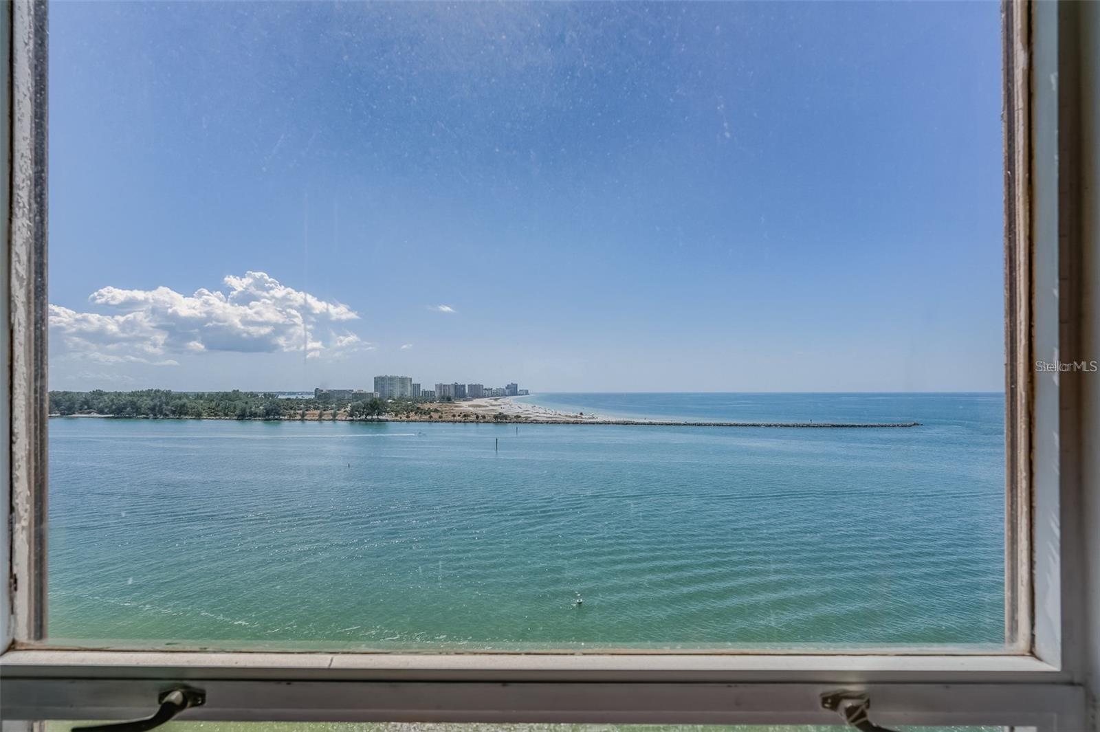 440 WEST CONDO - Residential Lease