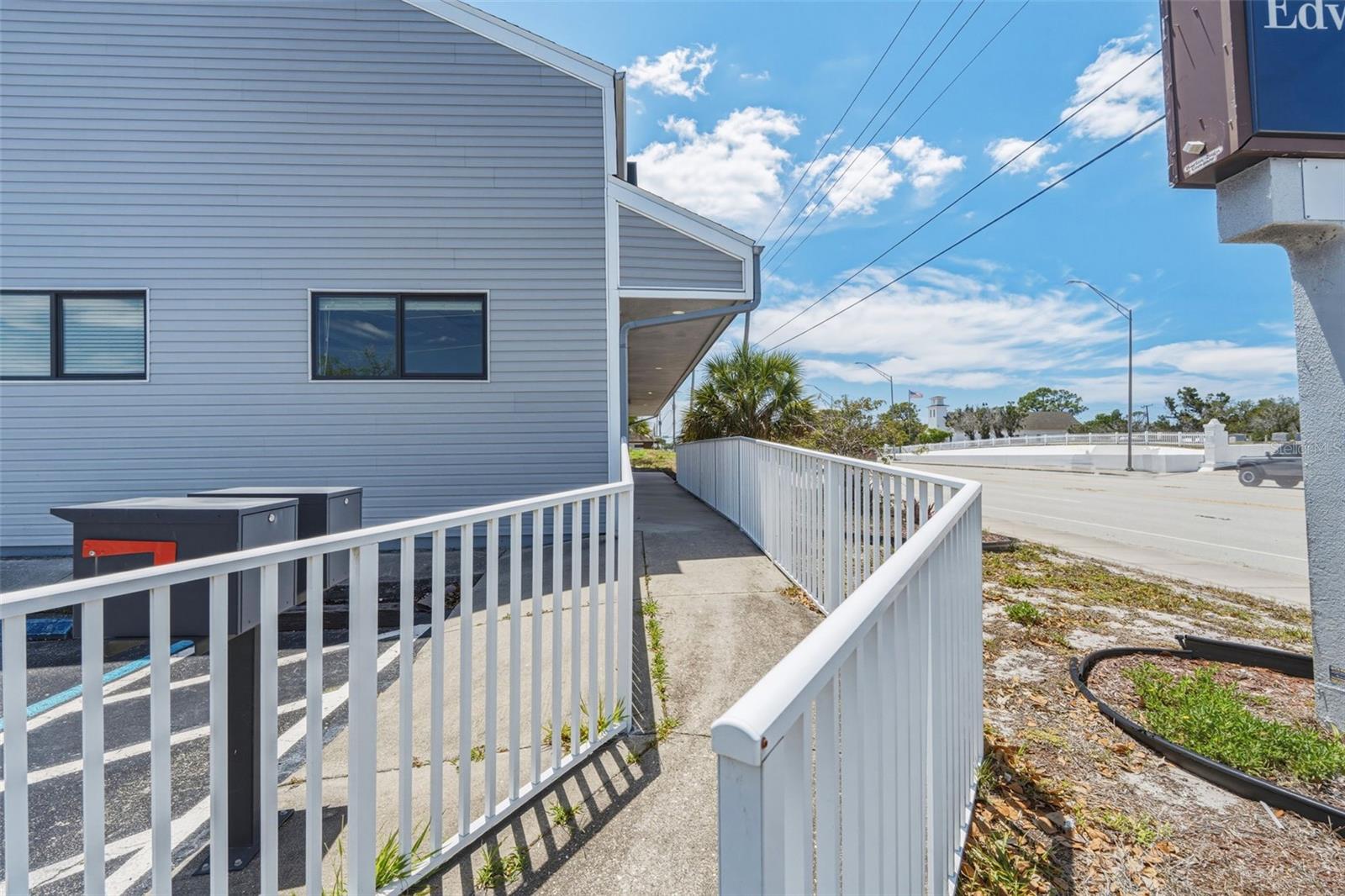 BAY VIEW MANOR - Commercial Sale