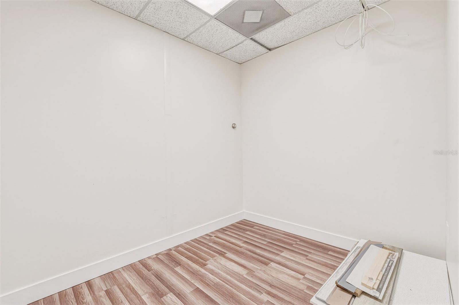 BAY VIEW MANOR - Commercial Sale