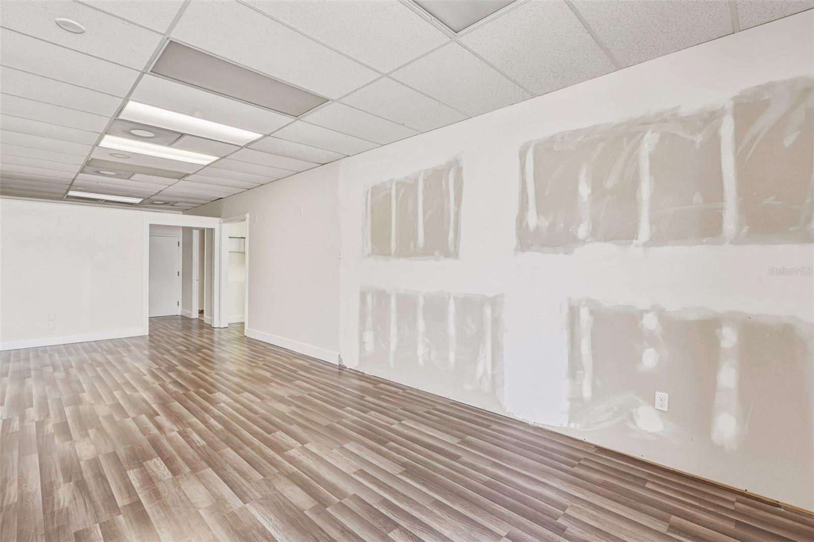 BAY VIEW MANOR - Commercial Sale